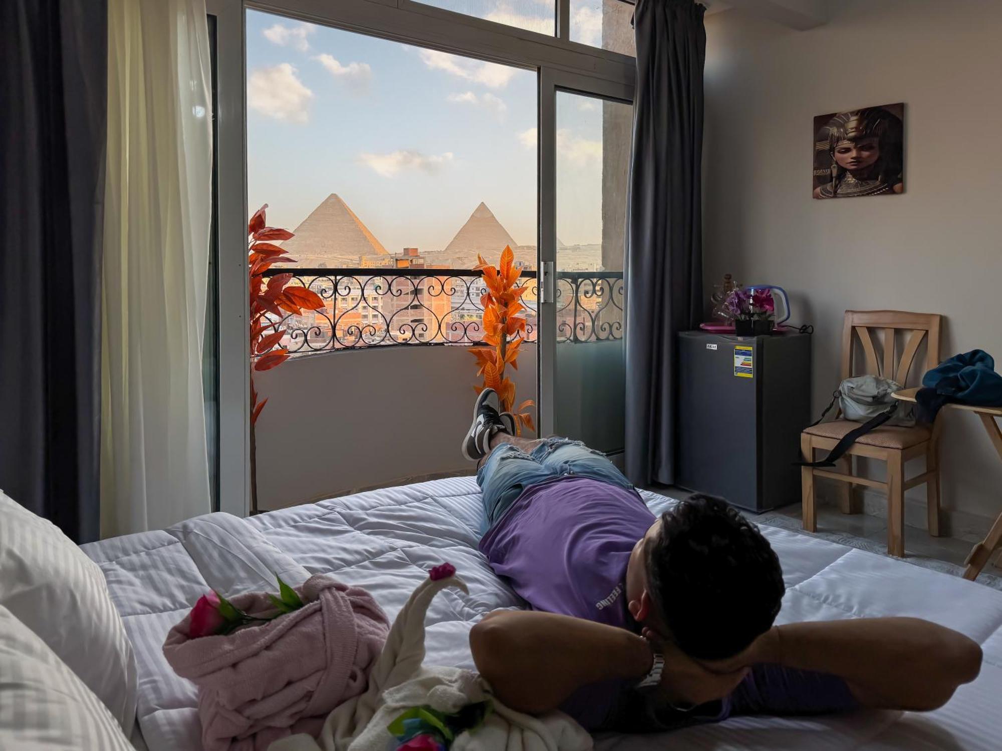 Sunrise Jacuzzi & Pyramids View Il Cairo Esterno foto
