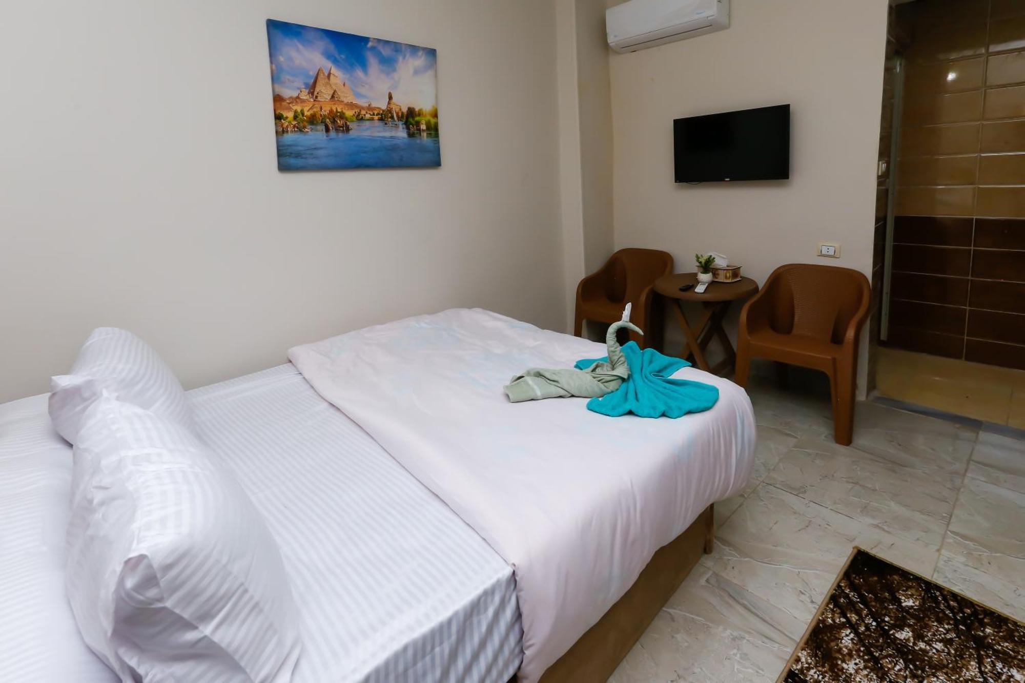 Appartamento Sunrise Jacuzzi & Pyramids View Il Il Cairo Esterno foto